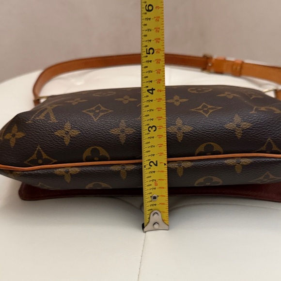 Louis Vuitton Brown and Tan Monogram Shoulder Bag - Picture 11 of 11